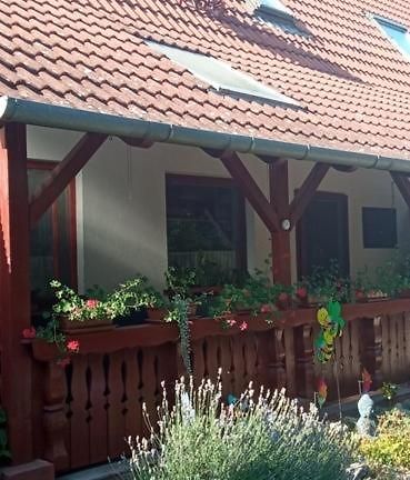 Maria Apartman Balatonkeresztúr Exteriör bild